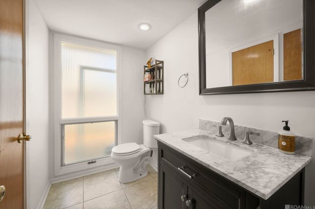 1056 E Lakeview Dr, Baton Rouge, LA 70810