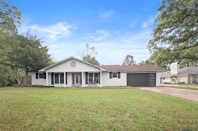 1056 E Lakeview Dr, Baton Rouge, LA 70810