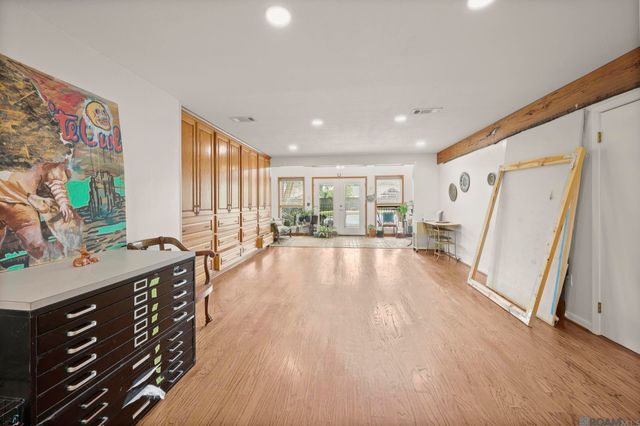 1056 E Lakeview Dr, Baton Rouge, LA 70810