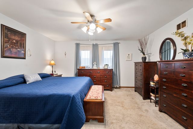 16044 Eagle Ridge Drive, Tinley Park, IL 60477