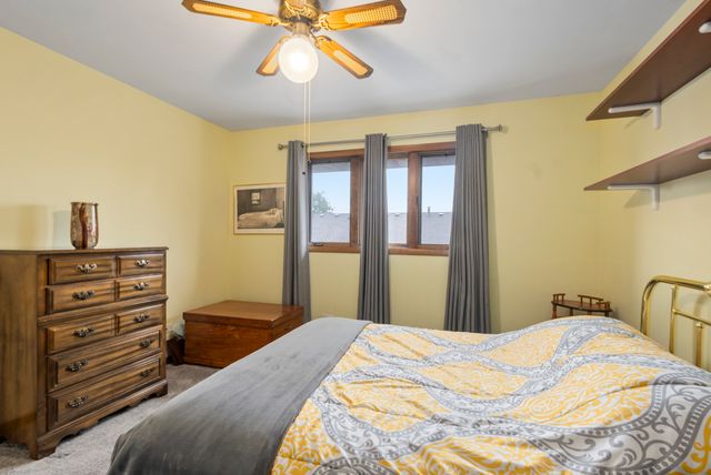 16044 Eagle Ridge Drive, Tinley Park, IL 60477
