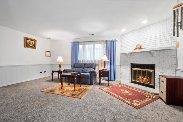 16044 Eagle Ridge Drive, Tinley Park, IL 60477