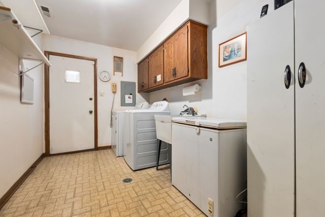 16044 Eagle Ridge Drive, Tinley Park, IL 60477