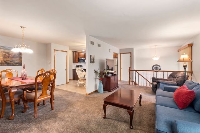 16044 Eagle Ridge Drive, Tinley Park, IL 60477