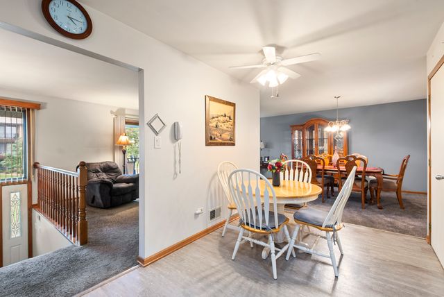 16044 Eagle Ridge Drive, Tinley Park, IL 60477