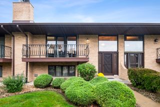 16044 Eagle Ridge Drive, Tinley Park, IL 60477