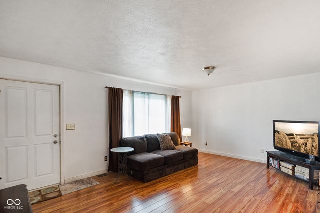 6979 Rinnie Seitz Road, Nashville, IN 47448