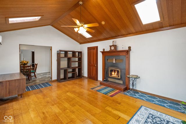 6979 Rinnie Seitz Road, Nashville, IN 47448