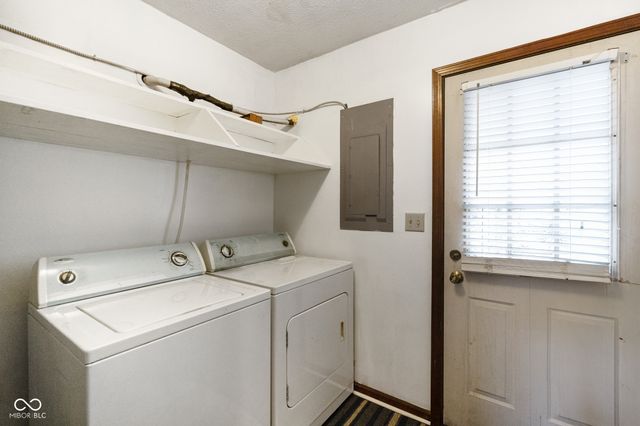 6979 Rinnie Seitz Road, Nashville, IN 47448