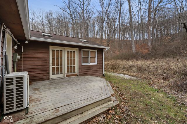 6979 Rinnie Seitz Road, Nashville, IN 47448