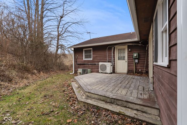 6979 Rinnie Seitz Road, Nashville, IN 47448