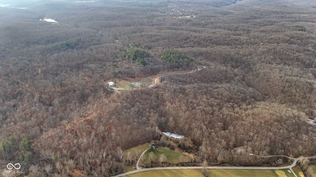 6979 Rinnie Seitz Road, Nashville, IN 47448