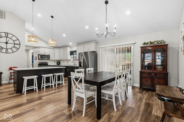 5675 W 200 N, Lebanon, IN 46052