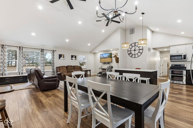 5675 W 200 N, Lebanon, IN 46052