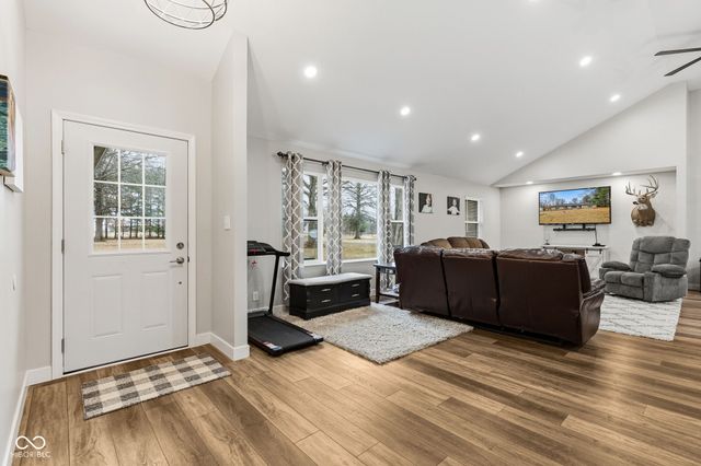 5675 W 200 N, Lebanon, IN 46052