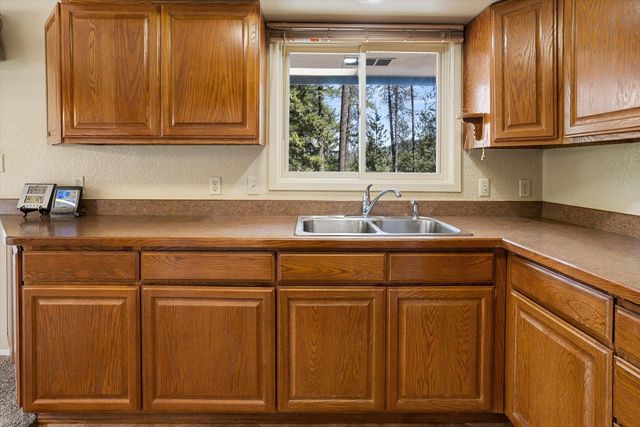 2129 Dry Creek Rd, Chewelah, WA 99109