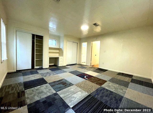 751 Woodbury Road, Jackson, MS 39206