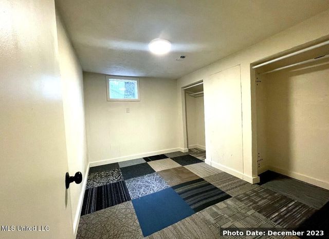 751 Woodbury Road, Jackson, MS 39206