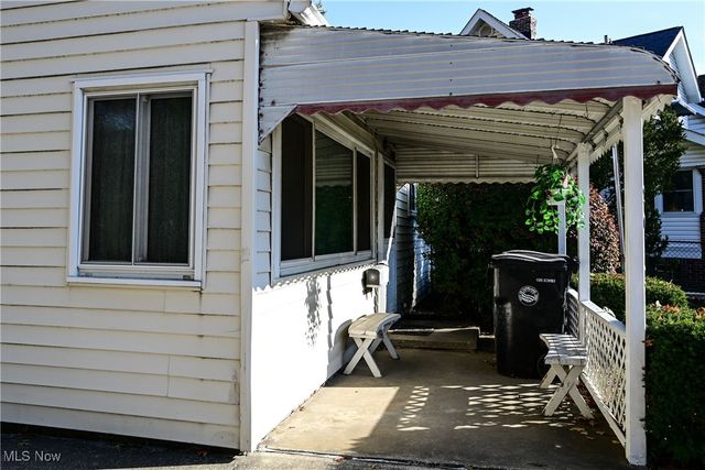 19613 Shelton Drive, Cleveland, OH 44110