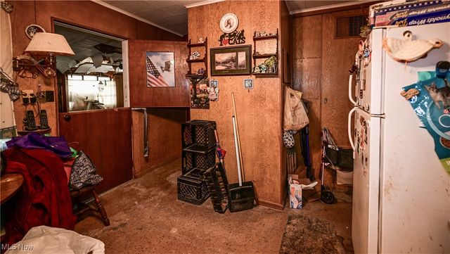 19613 Shelton Drive, Cleveland, OH 44110