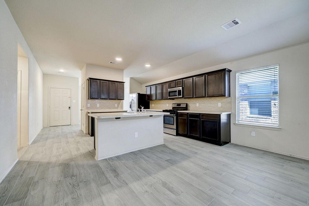 16522 Silla Ridge Court, Houston, TX 77049