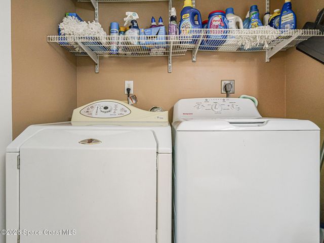 1198 Breezy Way 7a, Sebastian, FL 32958
