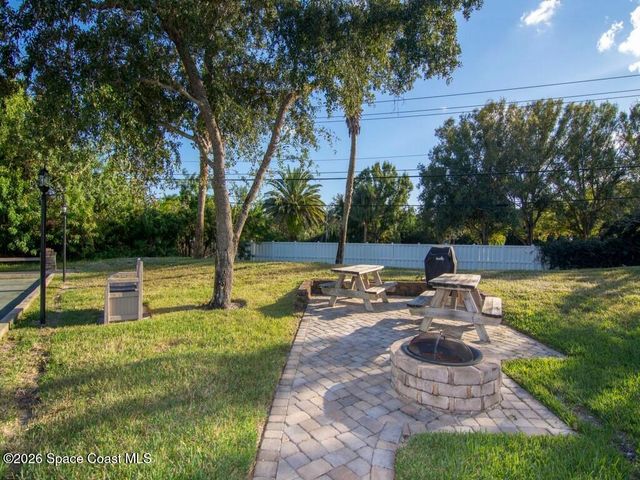 1198 Breezy Way 7a, Sebastian, FL 32958
