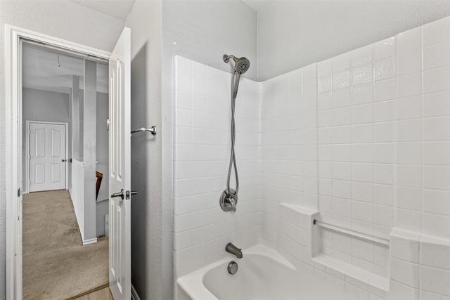 2708 Lake Country Drive, Grand Prairie, TX 75052