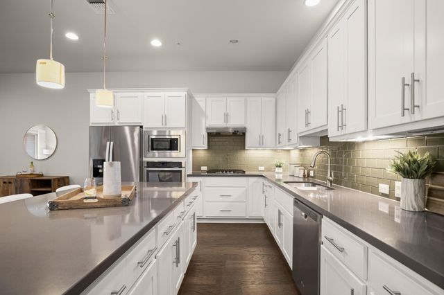 2116 Philomena ST, Austin, TX 78723