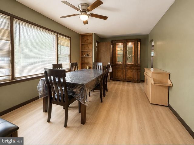 100 KENNEDY BLVD, Somerdale, NJ 08083