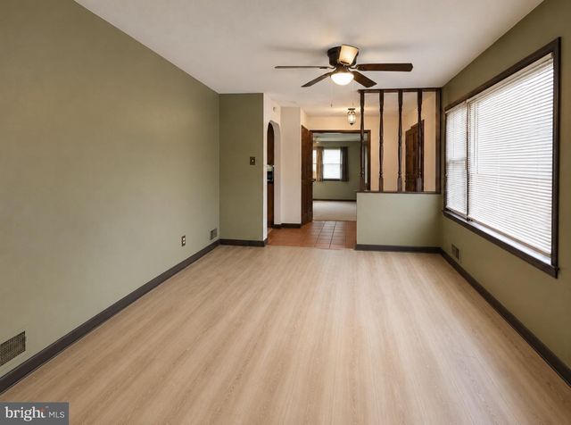 100 KENNEDY BLVD, Somerdale, NJ 08083