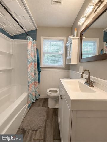 100 KENNEDY BLVD, Somerdale, NJ 08083