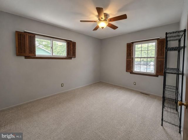 100 KENNEDY BLVD, Somerdale, NJ 08083