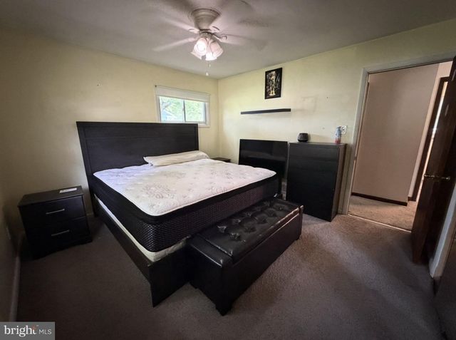 100 KENNEDY BLVD, Somerdale, NJ 08083