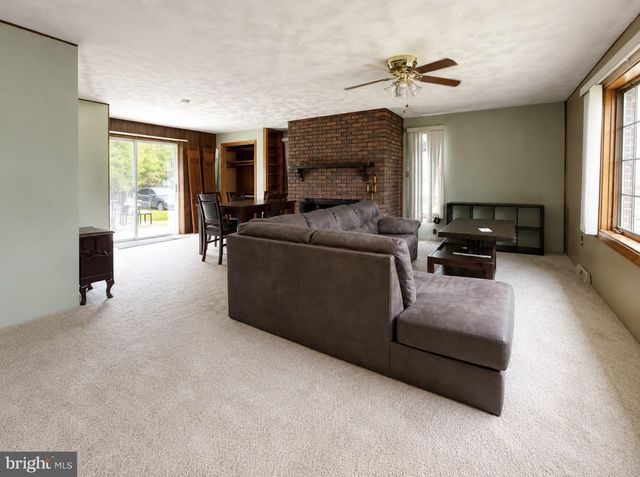 100 KENNEDY BLVD, Somerdale, NJ 08083