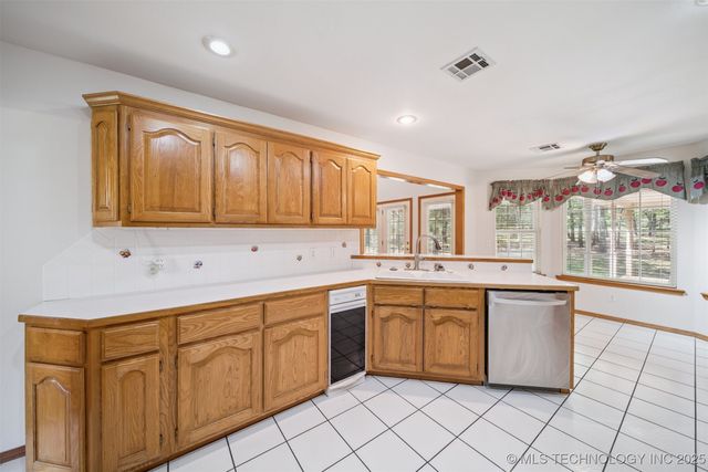 32965 E 740 Road, Wagoner, OK 74467