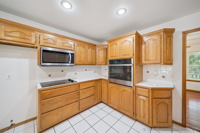 32965 E 740 Road, Wagoner, OK 74467