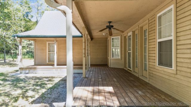 32965 E 740 Road, Wagoner, OK 74467