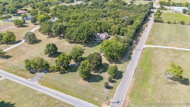 32965 E 740 Road, Wagoner, OK 74467