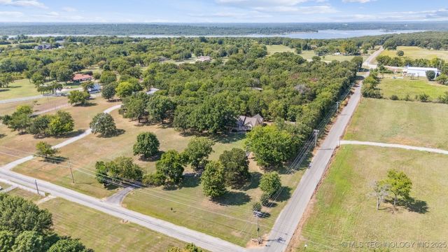 32965 E 740 Road, Wagoner, OK 74467