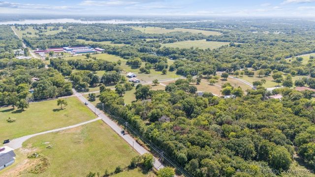 32965 E 740 Road, Wagoner, OK 74467