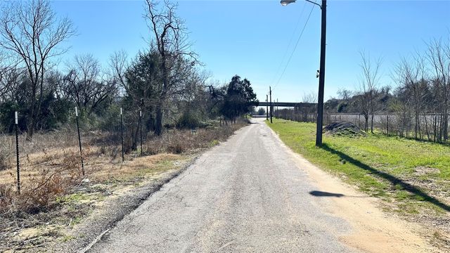 5412 Railroad Avenue, Dallas, TX 75215