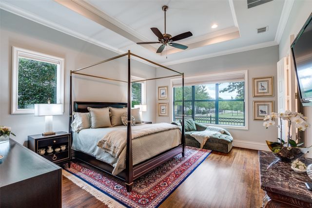 32 Fawn Wood Drive, Dallas, TX 75248