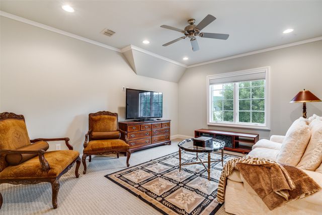 32 Fawn Wood Drive, Dallas, TX 75248