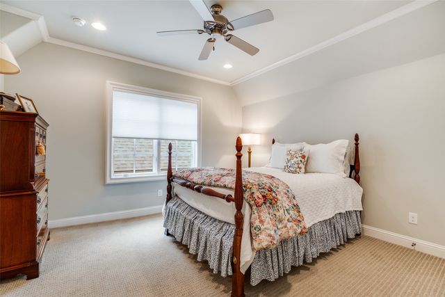 32 Fawn Wood Drive, Dallas, TX 75248