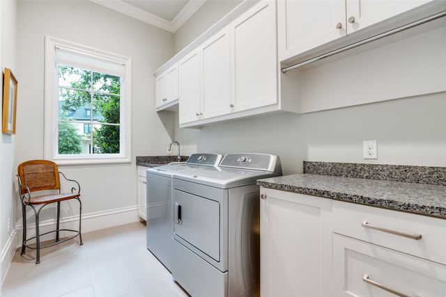 32 Fawn Wood Drive, Dallas, TX 75248