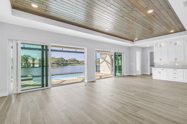 600 TALLAHASSEE DRIVE NE, St Petersburg, FL 33702