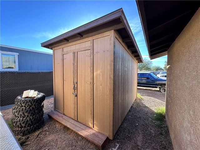 2186 E Cabot Drive, Mohave Valley, AZ 86440