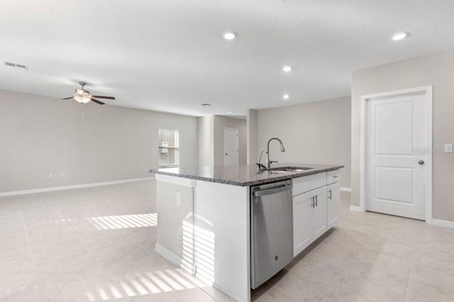 5245 WHITE CHICORY DRIVE, Apollo Beach, FL 33572