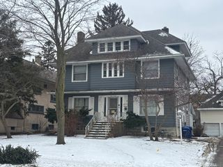 204 W Locust Street, Dekalb, IL 60115